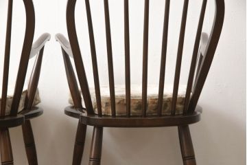 中古　美品　松本民芸家具　クッション付き　美しいシルエットが目を引く、#85リーチ型アームチェア2脚セット(ダイニングチェア、板座チェア、アームチェア、椅子)(R-063813)