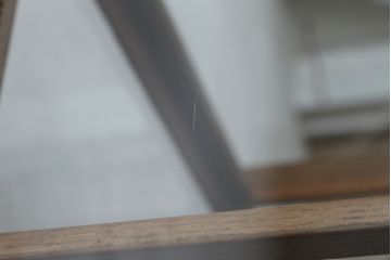 和製アンティーク　大正ロマン　縄目モールの素敵なナラ材製縦型ガラスケース(ショーケース、陳列棚、飾り棚、キャビネット、キュリオケース、店舗什器)(R-063817)