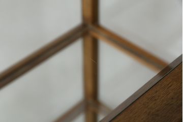 和製アンティーク　大正ロマン　縄目モールの素敵なナラ材製縦型ガラスケース(ショーケース、陳列棚、飾り棚、キャビネット、キュリオケース、店舗什器)(R-063817)