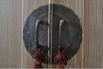 中古　最高級!!　特注!!　伝統工芸士　田澤謙介作　収納力抜群!分厚い桐材の組み立て式加茂総桐箪笥(桐たんす、衣装箪笥、着物箪笥、収納箪笥、和タンス、引き出し、バラ売り可能)(定価約300万円)(R-063818)