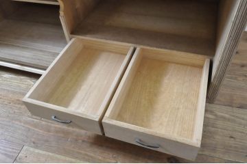 中古　最高級!!　特注!!　伝統工芸士　田澤謙介作　脚または台輪リメイク　分厚い桐材が存在感を放つ加茂総桐箪笥ローボード(桐たんす、戸棚、収納棚、テレビ台、テレビボード)(定価約50万円)(R-063819)
