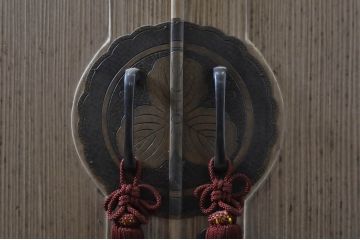 中古　最高級!!　特注!!　伝統工芸士　田澤謙介作　ぶ厚い桐材が使われた組み立て式加茂総桐箪笥(桐たんす、衣装箪笥、収納箪笥、和タンス、洋服タンス、ワードローブ)(定価約250万円)(R-063822)