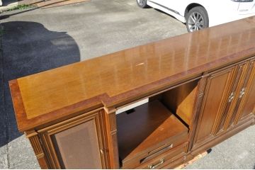 中古　美品　DREXEL HERITAGE(ドレクセルヘリテイジ)　FRANCESCA(フランチェスカ)　堂々とした佇まいの存在感と優雅な高級感あふれるサイドボード(サイドキャビネット、収納棚、戸棚、リビングボード)(R-063823)