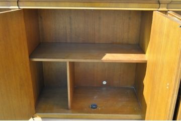 中古　美品　DREXEL HERITAGE(ドレクセルヘリテイジ)　FRANCESCA(フランチェスカ)　堂々とした佇まいの存在感と優雅な高級感あふれるサイドボード(サイドキャビネット、収納棚、戸棚、リビングボード)(R-063823)