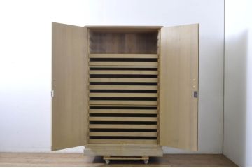 中古　国産　職人手造り　品のある佇まいが魅力の総桐箪笥(胴厚、桐たんす、着物箪笥、収納箪笥、和タンス、引き出し)(R-063826)