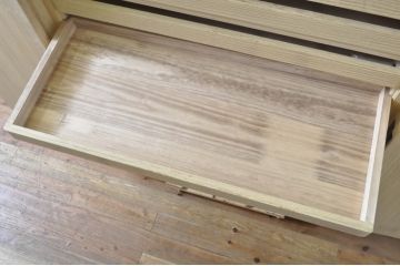 中古　国産　職人手造り　品のある佇まいが魅力の総桐箪笥(胴厚、桐たんす、着物箪笥、収納箪笥、和タンス、引き出し)(R-063826)