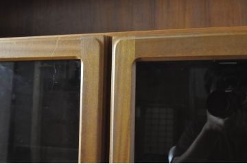 イギリスビンテージ　A.H McINTOSH(マッキントッシュ)　チーク材　壁面収納でお部屋がスッキリ!!木の温もりが感じられるキャビネット(北欧、ウォールユニット、収納棚、戸棚、飾り棚、ヴィンテージ)(R-063827)