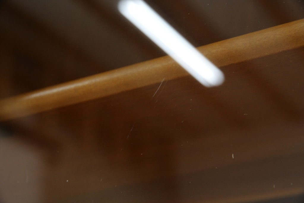 イギリスヴィンテージ　nathan(ネイサン)社　チーク材　壁面収納でお部屋スッキリ!!クラシカルな佇まいが魅力のキャビネット　(R-063828)