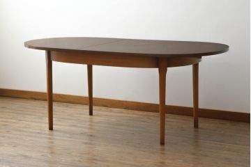 イギリスビンテージ　北欧スタイルのお部屋作りにおすすめのオーバルエクステンションテーブル(拡張式ダイニングテーブル、4人掛け、4P、6人掛け、6P、ラウンドテーブル、ヴィンテージ)(R-063829)
