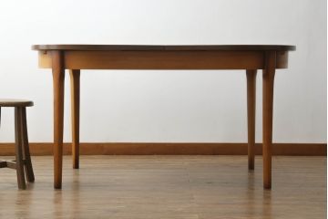 イギリスビンテージ　北欧スタイルのお部屋作りにおすすめのオーバルエクステンションテーブル(拡張式ダイニングテーブル、4人掛け、4P、6人掛け、6P、ラウンドテーブル、ヴィンテージ)(R-063829)