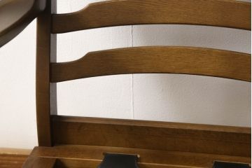 中古　飛騨産業　穂高シリーズ　キツツキマーク　ホワイトオーク　気品ある佇まいの1人掛けソファ(一人掛けソファ、アームチェア)(R-063846)