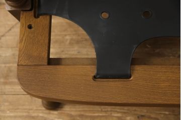 中古　飛騨産業　穂高シリーズ　キツツキマーク　ホワイトオーク　気品ある佇まいの1人掛けソファ(一人掛けソファ、アームチェア)(R-063846)