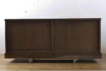 和製ビンテージ　ブランド家具　高級品!!　重厚な佇まいが魅力!!　欅(ケヤキ)材のカウンターサイドボード(カウンターテーブル、サイドキャビネット、収納棚、戸棚、引き出し、ヴィンテージ)(R-063857)