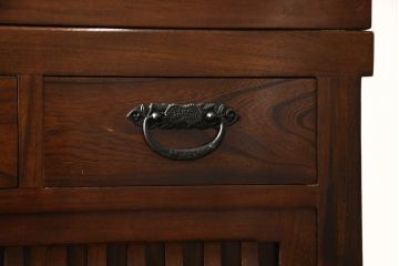 中古　美品　ニレ材　和の空間に取り入れたいシックな水屋箪笥サイドボード(キャビネット、食器棚、戸棚、収納棚)(R-063869)