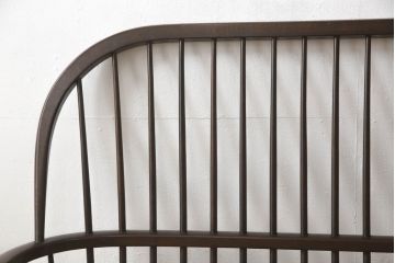 中古　美品　松本民芸家具　♯513型　クッション付き　クラシカルなデザインが美しいウィンザーチェア(ウィンザーベンチ、長椅子、3人掛けベンチ、ウインザーチェア)(R-063870)