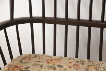中古　美品　松本民芸家具　♯513型　クッション付き　クラシカルなデザインが美しいウィンザーチェア(ウィンザーベンチ、長椅子、3人掛けベンチ、ウインザーチェア)(R-063870)