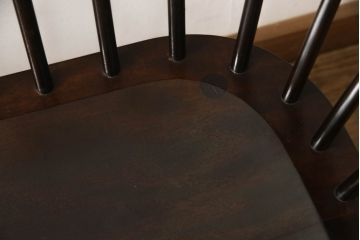 中古　美品　松本民芸家具　♯513型　クッション付き　クラシカルなデザインが美しいウィンザーチェア(ウィンザーベンチ、長椅子、3人掛けベンチ、ウインザーチェア)(R-063870)