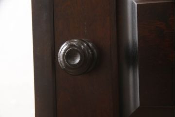 希少サイズ　中古　美品　北海道民芸家具　細身で取り入れやすい上品な幅狭ワードローブ(洋服タンス、収納棚、細身、ロッカータンス)(R-063875)