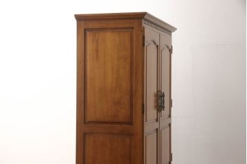 中古　美品　横浜ダニエル(daniel)　アーリーアメリカン　気品漂うデザインが魅力のA-102型和タンス(引き出し、衣装盆、和箪笥、衣装箪笥、着物箪笥)(定価約150万円)(R-063879)