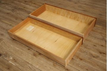 中古　美品　横浜ダニエル(daniel)　アーリーアメリカン　気品漂うデザインが魅力のA-102型和タンス(引き出し、衣装盆、和箪笥、衣装箪笥、着物箪笥)(定価約150万円)(R-063879)