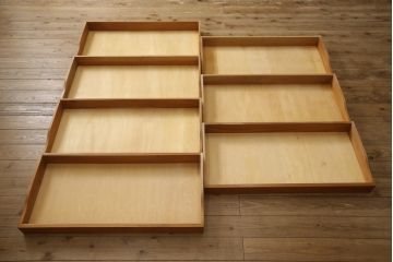 中古　美品　横浜ダニエル(daniel)　アーリーアメリカン　気品漂うデザインが魅力のA-102型和タンス(引き出し、衣装盆、和箪笥、衣装箪笥、着物箪笥)(定価約150万円)(R-063879)