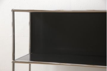 中古　USMハラー(USM Haller)　美しくシンプルなデザインが目を引く鉄製キャビネット(定価約21万円)(オープンラック、飾り棚)(R-063881)