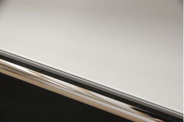 中古　USMハラー(USM Haller)　美しくシンプルなデザインが目を引く鉄製キャビネット(定価約21万円)(オープンラック、飾り棚)(R-063881)