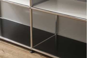 中古　USMハラー(USM Haller)　美しくシンプルなデザインが目を引く鉄製キャビネット(定価約21万円)(オープンラック、飾り棚)(R-063881)