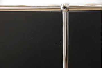 中古　USMハラー(USM Haller)　美しくシンプルなデザインが目を引く鉄製キャビネット(定価約21万円)(オープンラック、飾り棚)(R-063881)