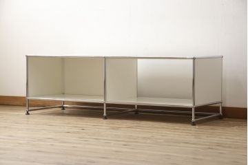 中古　USMハラー(USM Haller)　美しくシンプルなデザインが目を引く鉄製サイドボード(定価約10万円)(キャビネット、オープンラック、飾り棚)(R-063882)