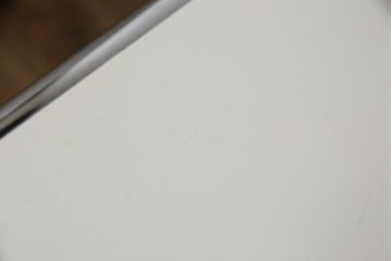 中古　USMハラー(USM Haller)　美しくシンプルなデザインが目を引く鉄製サイドボード(定価約10万円)(キャビネット、オープンラック、飾り棚)(R-063882)