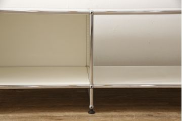 中古　USMハラー(USM Haller)　美しくシンプルなデザインが目を引く鉄製サイドボード(定価約10万円)(キャビネット、オープンラック、飾り棚)(R-063882)