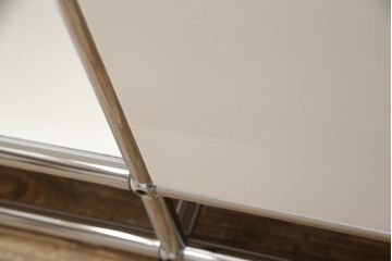 中古　USMハラー(USM Haller)　美しくシンプルなデザインが目を引く鉄製サイドボード(定価約10万円)(キャビネット、オープンラック、飾り棚)(R-063882)