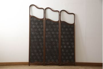 イギリスアンティーク　ルルコンド(LULU KONDO)社取り扱い　エンボスレザー(Embossed Leather)　マホガニー材　本革　クラシカルな魅力ただよう衝立て(パーテーション、つい立て、衝い立て、仕切り)(R-063883)