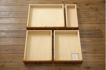 中古　美品　横浜クラシック家具　ダニエル(Daniel)　エレガントさとクラシカルな雰囲気を兼ね備えた片袖机(ワークデスク、在宅ワーク、在宅用)(R-063886)