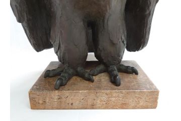 昭和七年六月　山根八春　鷲　台座　ブロンズ像(やまねやつはる、はっしゅん、ワシ、オブジェ、置物)(R-063902)