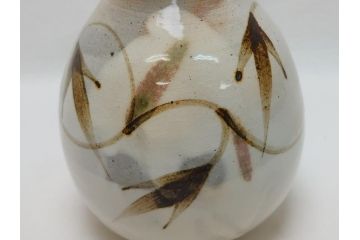 十三代　中里太郎右衛門　唐津焼　叩き唐津絵粉引　辰砂　笹文　徳利(共箱付き、とっくり、酒器、和食器)(R-063903)