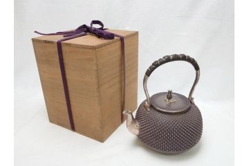 純銀製　玉露湯沸　銀瓶　茶道具(急須、煎茶道具、共箱付き、重量約1.18kg)(R-063905)