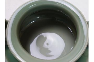二代　加藤渓山　天龍寺　青磁　耳付　香炉　公寿造純銀火屋(共箱付き、鶴、ツル)(R-063925)