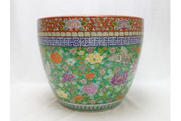 特大!　鮮やかな十錦手火鉢　蝶の図　花蝶文(鉢カバー、メダカ鉢、めだか)(R-063932)