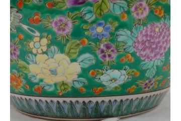 特大!　鮮やかな十錦手火鉢　蝶の図　花蝶文(鉢カバー、メダカ鉢、めだか)(R-063932)