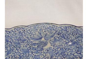 江戸期　古伊万里　染付　線描　花唐草　1尺5寸　約46cm　大皿(共箱付き、平鉢、和食器、和皿、一尺五寸)(R-063933)