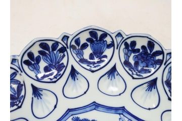 館林源右衛門　古代　染付　花形　約30cm　大皿(共箱付き、和食器、和皿、9.9寸、九寸九分)(R-063943)