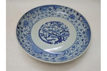 江戸期　大明成化年製　古伊万里　染付　花唐草　松竹梅文　1.2尺　約31cm　大皿(和皿、和食器、一尺二寸)(R-063944)