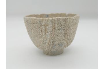人間国宝　松井康成　練上嘯裂酒呑(猪口、ぐい呑み、和食器、共箱付き)(R-063950)