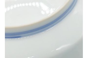 重要無形文化財　十二代 今泉今右衛門　錦　色絵　薔薇文　5.1寸　約15.5cm　大胆に描かれた薔薇の図が食卓のアクセントになる中皿5枚(銘々皿、色鍋島、和食器、五寸一分、共箱付き)(R-063955)