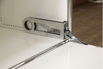 中古　USMハラー(USM Haller)　美しくシンプルなデザインが目を引く鉄製収納棚(定価約73万円)(戸棚、キャビネット、飾り棚)(R-063963)