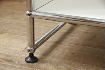 中古　USMハラー(USM Haller)　美しくシンプルなデザインが目を引く鉄製収納棚(定価約73万円)(戸棚、キャビネット、飾り棚)(R-063963)