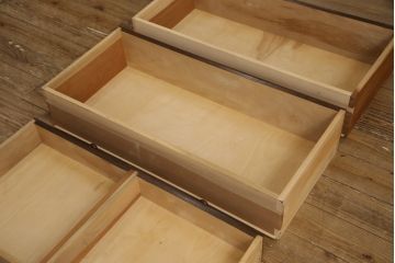 中古　北海道民芸家具　収納力抜群で使い勝手の良いドレッサー(化粧台、ドレッシングチェスト、鏡台)(R-063965)