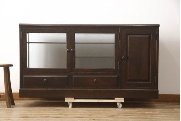 中古　北海道民芸家具　和洋どちらにも合うシックなサイドボード(リビングボード、収納棚、戸棚、テレビボード、AVキャビネット、TV、テレビ台、リビングボード)(R-063967)